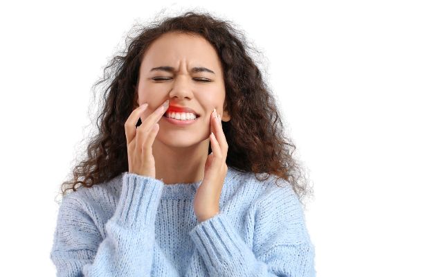 Dental Abscesses: Symptoms, Causes & Treatments Guide