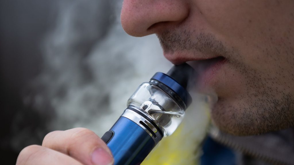 Does Vaping Stain Your Teeth? Answers Research Proves